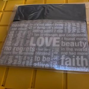 Miche shell fits the classic base bag ( not included) New in original packaging